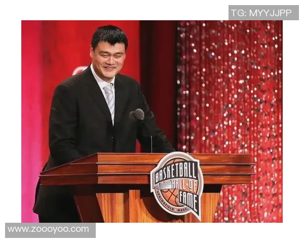 姚明忠实球迷的热情与坚持展现了篮球文化的魅力与力量